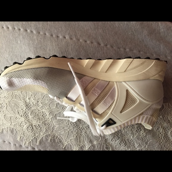 Adidas Torsion Trainers - Picture 7 of 7